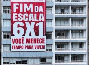 ManifestaÃ§Ã£o contra o desemprego no Mappin, em 1999, em SÃ£o Paulo. (Foto: Dirce Pereira)